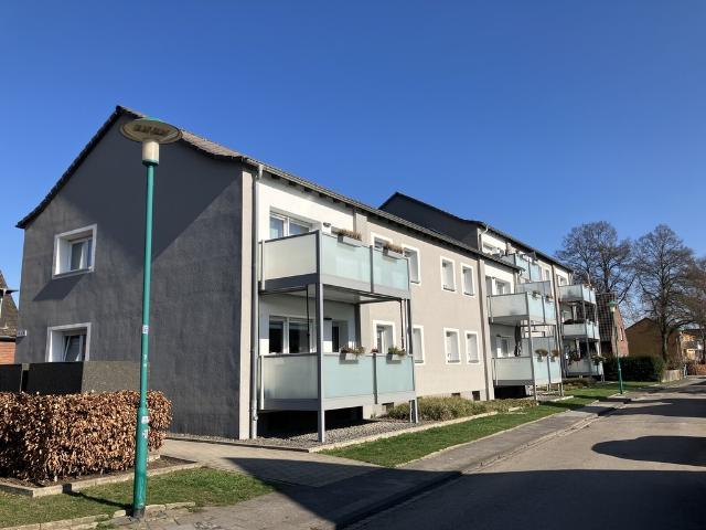 Erdgeschosswohnung: 4 Zimmer Im Bremmenkamp8 in Duisburg Vivawest GmbH