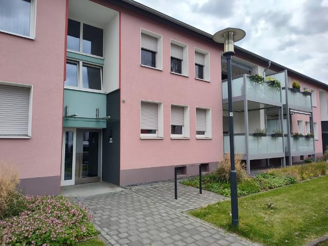 Erdgeschosswohnung: 4 Zimmer Traarer Straße201 in Krefeld Vivawest GmbH