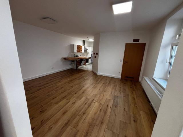 Erdgeschosswohnung 60m2 mit Garten und Parkplatz