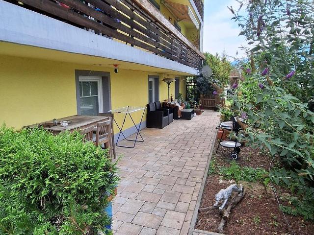 Erdgeschosswohnung 65m2 mit Terrasse und Garten