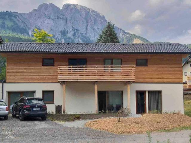 Erdgeschosswohnung Ferienwohnung ca. 36 qm mit Süd Terrasse & Blick auf die Karnischen Alpen im südlichen Kärnten TOP