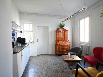 Erdgeschosswohnung, derzeit als Büro genutzt, in Vaihingen zu verkaufen