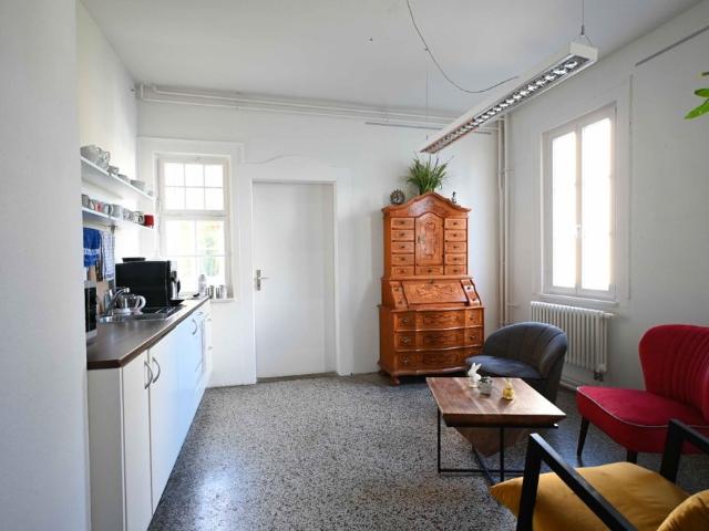 Erdgeschosswohnung, derzeit als Büro genutzt, in Vaihingen zu verkaufen