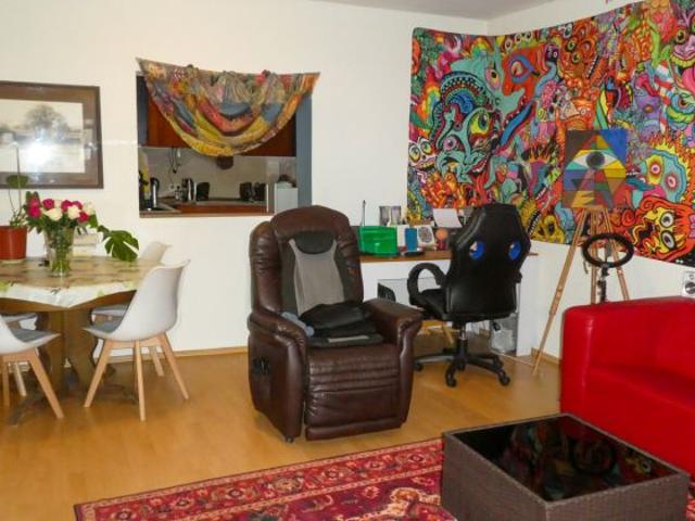 Erdgeschoßwohnung in einer Alten Stadtvilla mit Gartenanteil