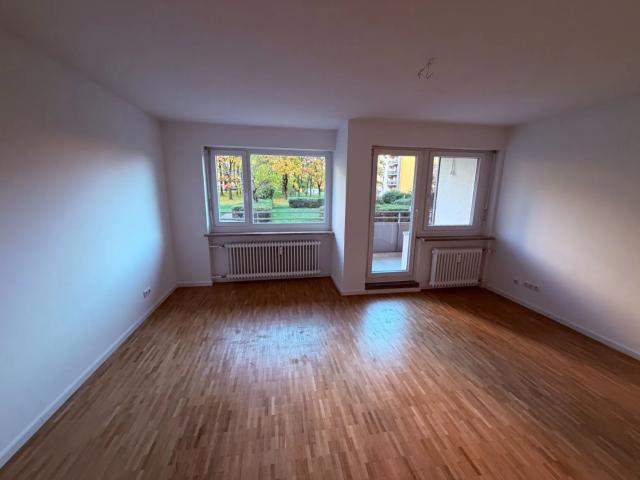 Erdgeschoßwohnung mit Balkon