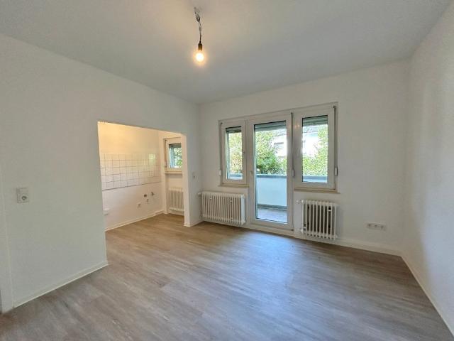 Erdgeschosswohnung mit Balkon und Blick ins Grüne