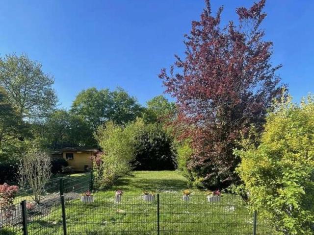 Erdgeschosswohnung mit eigenem Garten