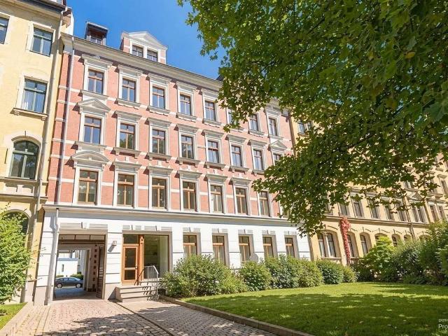 Erdgeschosswohnung mit eigenem PKW Stellplatz im Herzen von Chemnitz zu verkaufen