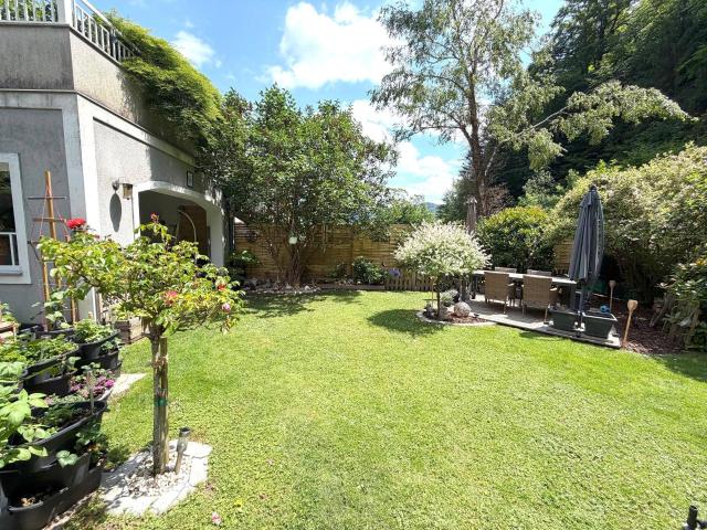 Erdgeschosswohnung mit Gartenidylle und viel Wohnkomfort