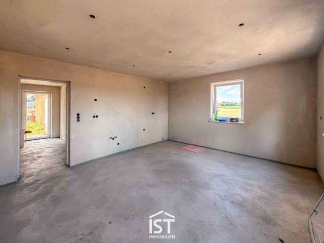 Erdgeschosswohnung mit Terrasse in ländlicher Lage