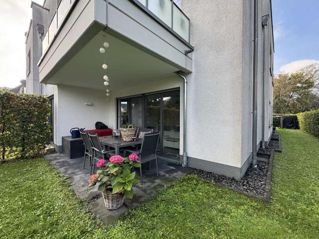 Erdgeschosswohnung mit Terrasse und Garten