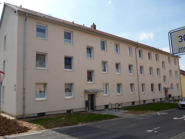 Erdgeschosswohnung sucht Nachmieter Mit Balkon und Keller