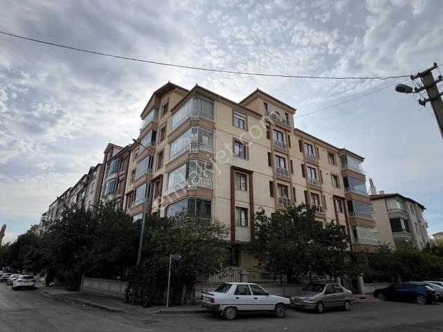 Çerdiğin Mahallesi'nde Eğri Minare'ye Yakın, Lüks 4+1 Daire
