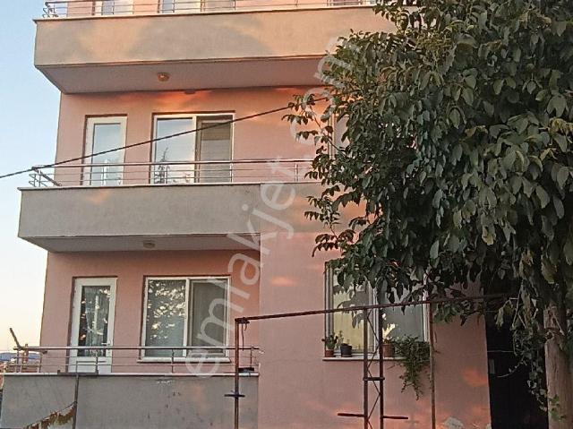 Erdoğmuş Mahallesi'nde Satılık Lüks Bina