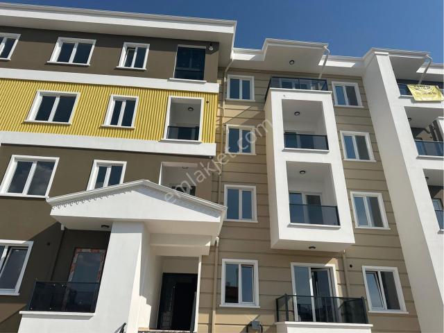 Ereğlikapı Mah.yeni İtfaiye Civarında Arakatta 2+0 Komple Eşyalı Asansörlü Balkonlu Şüx