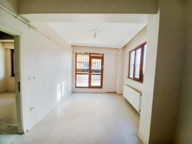 Şeref Emlak Yenidoğan Kiralık Daire 21,000 Tl