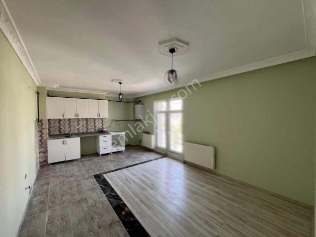 Şerefiye Mahallesinde Satılık Geniş 2+1 Dublex Daire