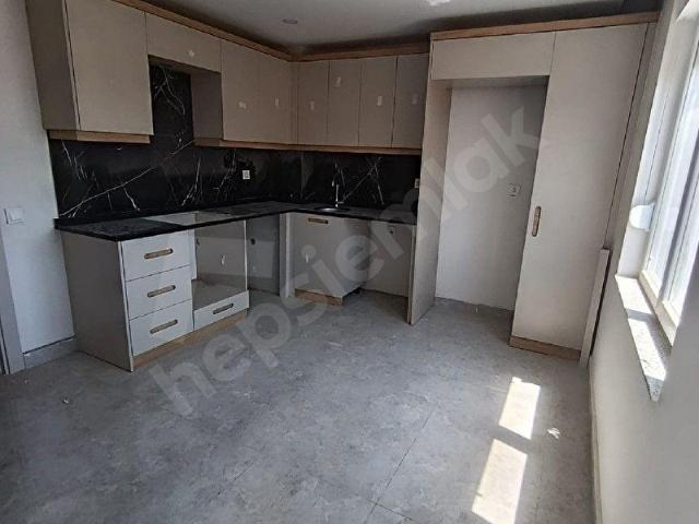 Erenköy Mahallesi'nde 2+1 yerden ısıtmalı asansörlü tapu harçsız sıfır 2 kat daire
