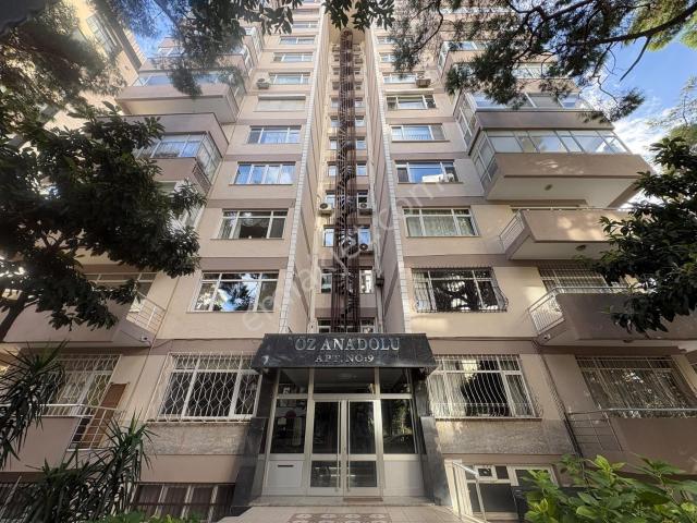 Erenköy Merkezi Konumda 4+1 Otoparklı Kiralık Daire