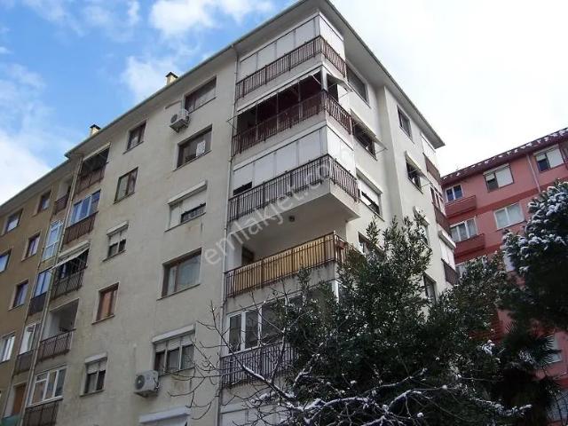 Erenköy Minibüs Cad.de Büyük Fırsat Satılık Daire 3+1,155m2