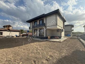 Erenköy Çaybağlarında Satılık Lüx 5+2 Villa