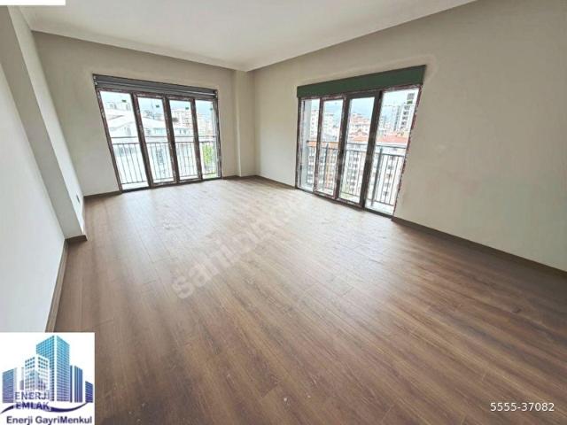 ERENKÖY BAĞDATA YAKIN 128M2 SIFIR EBEVEYN BANYOLU LÜKS
