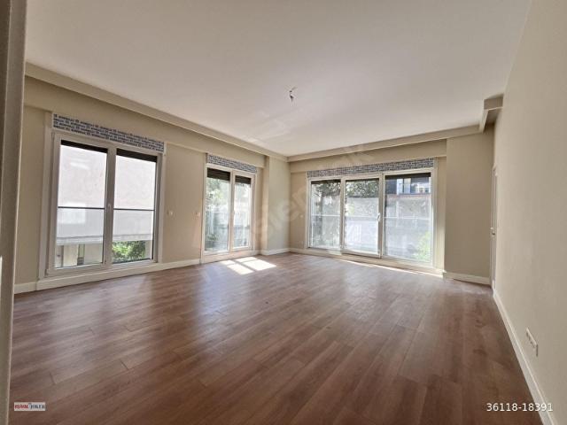 Erenköy de 3+1 Satılık boş daire