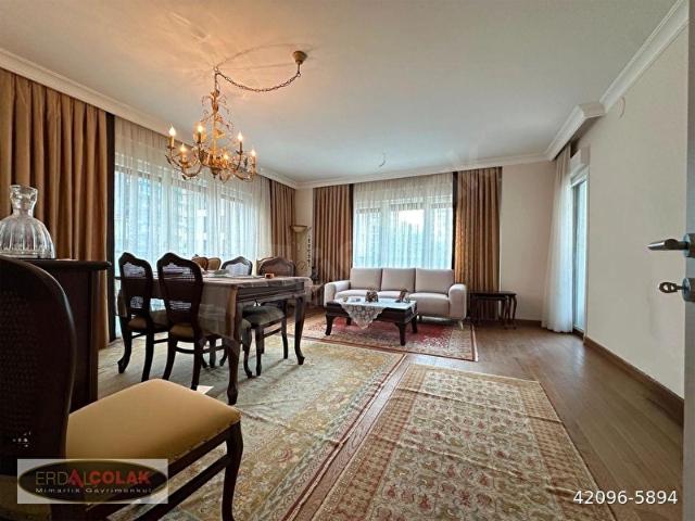 ERENKÖY DİVANA 3DK SIFIR 140M2 BALKONLU GÜVENLİKLİ ARA KAT