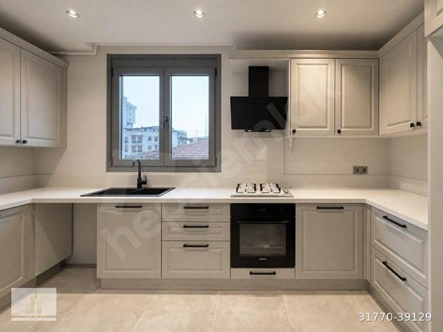 ERENKÖY ETHEMEFENDİ ÖMERPAŞA ARASI 145m2 3+1 A+ BALKONLU EBEVEYNLİ