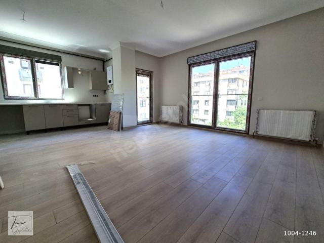 Erenköy'de 3+1 Balkonlu Sıfır Daire 7 Katlı Binada 4. Kat