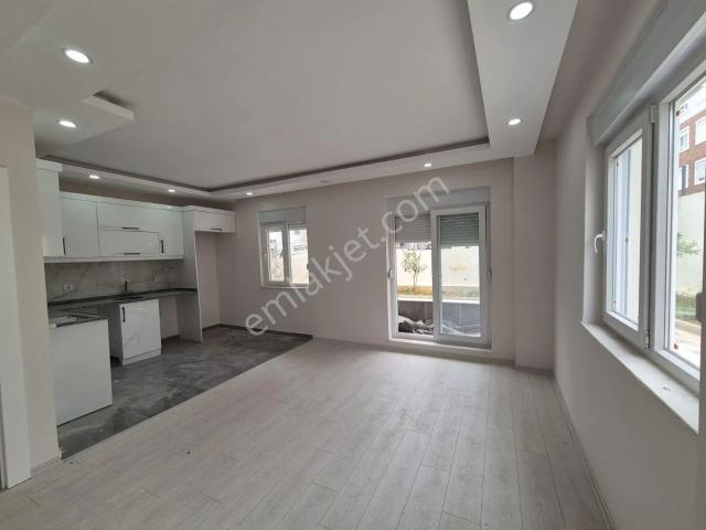 Erenköy'de Doğalgazlı Kiralık Y Grş 2+1 Daire
