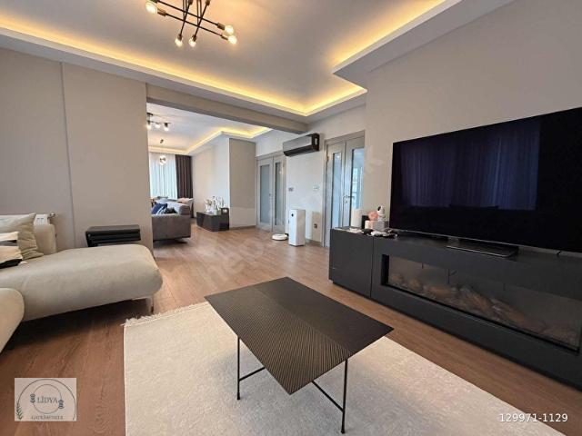 ERENKÖYDE ÇİFT TAPU 300 M2 TERASLI DENİZ MANZARALI KONSEPT 6+2