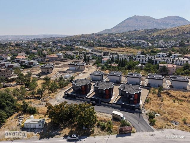 ERENKÖY'de SATILIK VİLLA