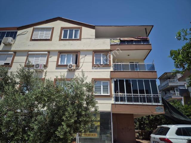 Erenköy'de Tramvaya En Yakın 400m Eşyalı Geniş 1+1 Daire