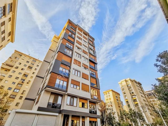 Erenköy'de Yeni Eşyalı 2+1 Kiralık Daire