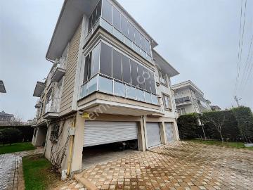 Erenler Merkezde Satılık 170 M2 3+1 | Garajlı & 30 M² Kilerli