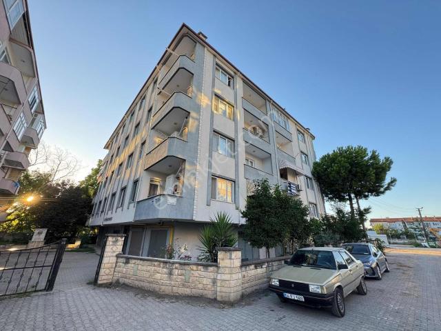 Erenler Dilmen Mahallesinde 3+1 Satılık Daire