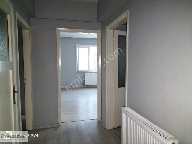 Erenler Dilmen Mahallesinde Kiralık 3+1 Daire.