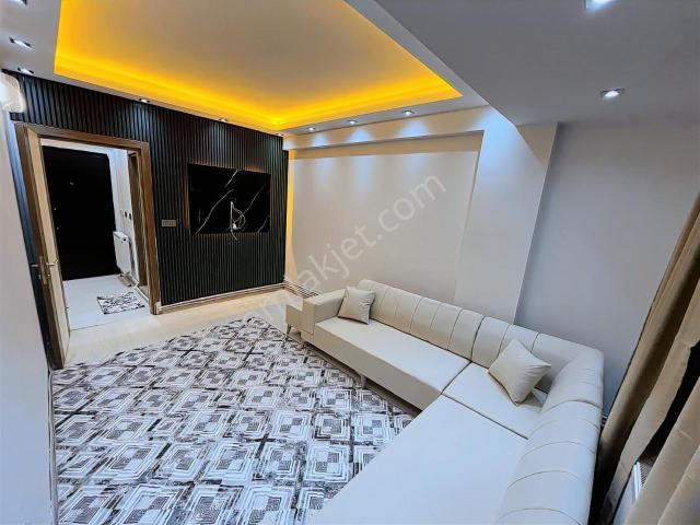 Erenler'de Lüks Yeni Eşyalı 2+0 Mükemmel Konumda Kiralık Daire