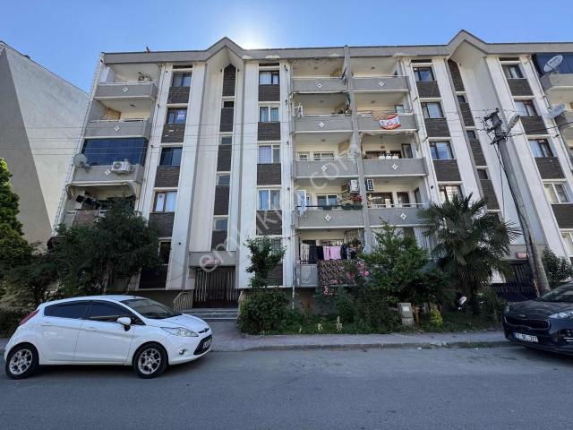 Erenler'de Merkezi Konumda Kiralık 3+1 Daire