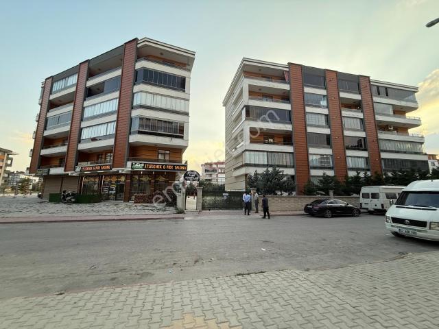 Erenlerde Site İçerisinde Geniş 3+1 Satılık Daire