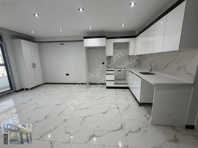 Eresev'den Ulusal Egemenlik Yakını, 50m² 1+1, İskanlı Daire