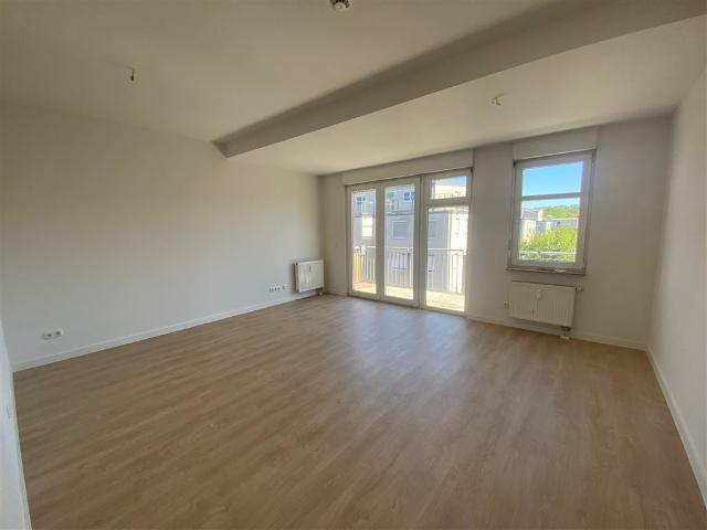 Erfurt* Karree am Südpark*renovierte 3 Zi. Whg. *Balkon* sep. Küche* Wannenbad