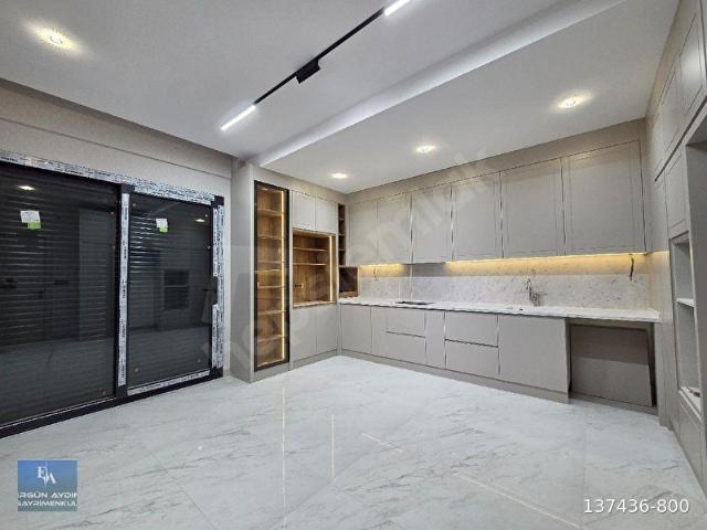 ERGÜN AYDIN'DAN YENİŞAFAK'TA 4+1 210M2 HAVUZLU SİTE İÇİ LÜX DAİRE