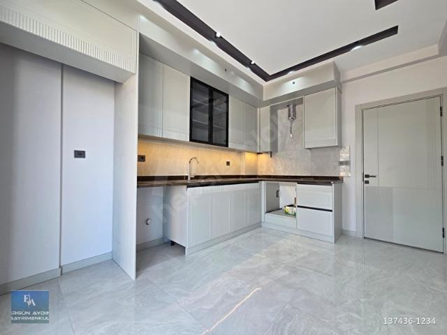 ERGÜN AYDINDAN ŞEMİKLERDE 3+1 GİYİNME ODALI O.PANJULRU LÜX DAİRE