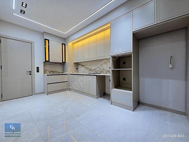 ERGÜN AYDINDAN ŞEMİKLERDE 3+1 GİYİNME ODALI O.PANJULRU LÜX DAİRE