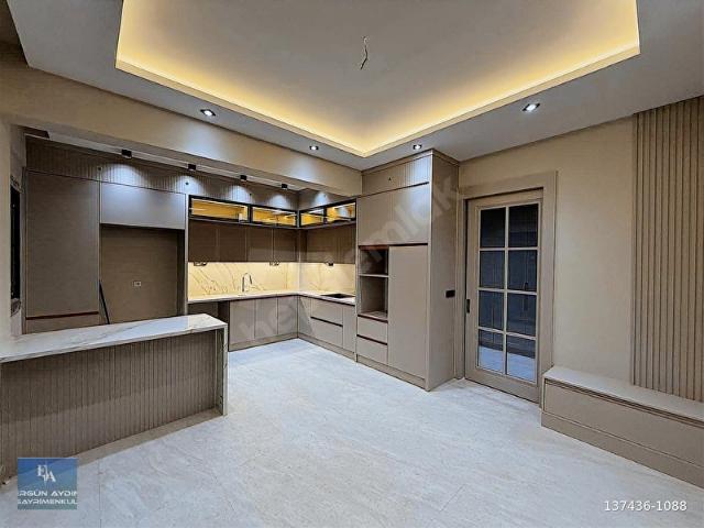 ERGÜN AYDINDAN Ferhatlar Kolejine Yakın 3,5+1 200m2 Arakat Daire