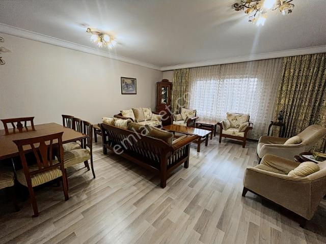 Ergünden Hürriyette Sitede Palmcity 2,çevre Yolu Civ 4+1satılık