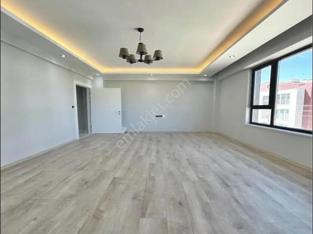 Ergünlerden Kapaklı Bahçelievler'de 2+1 Arakat Satılık Daire