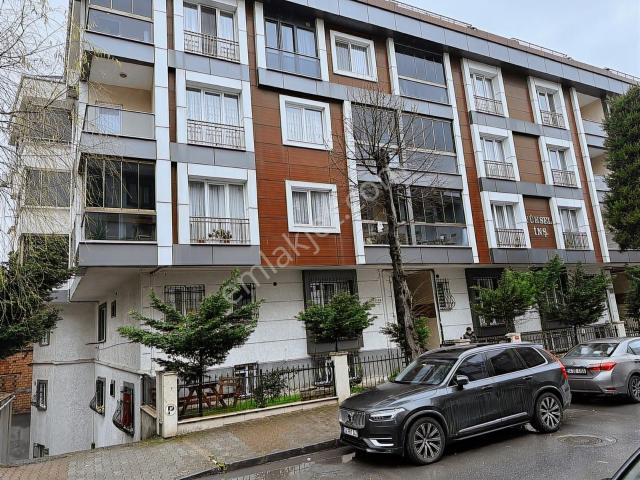 Ergüven Gayrimenkul Den 5+2 Tepe Üstü Meydanda Kapal Otoparklı